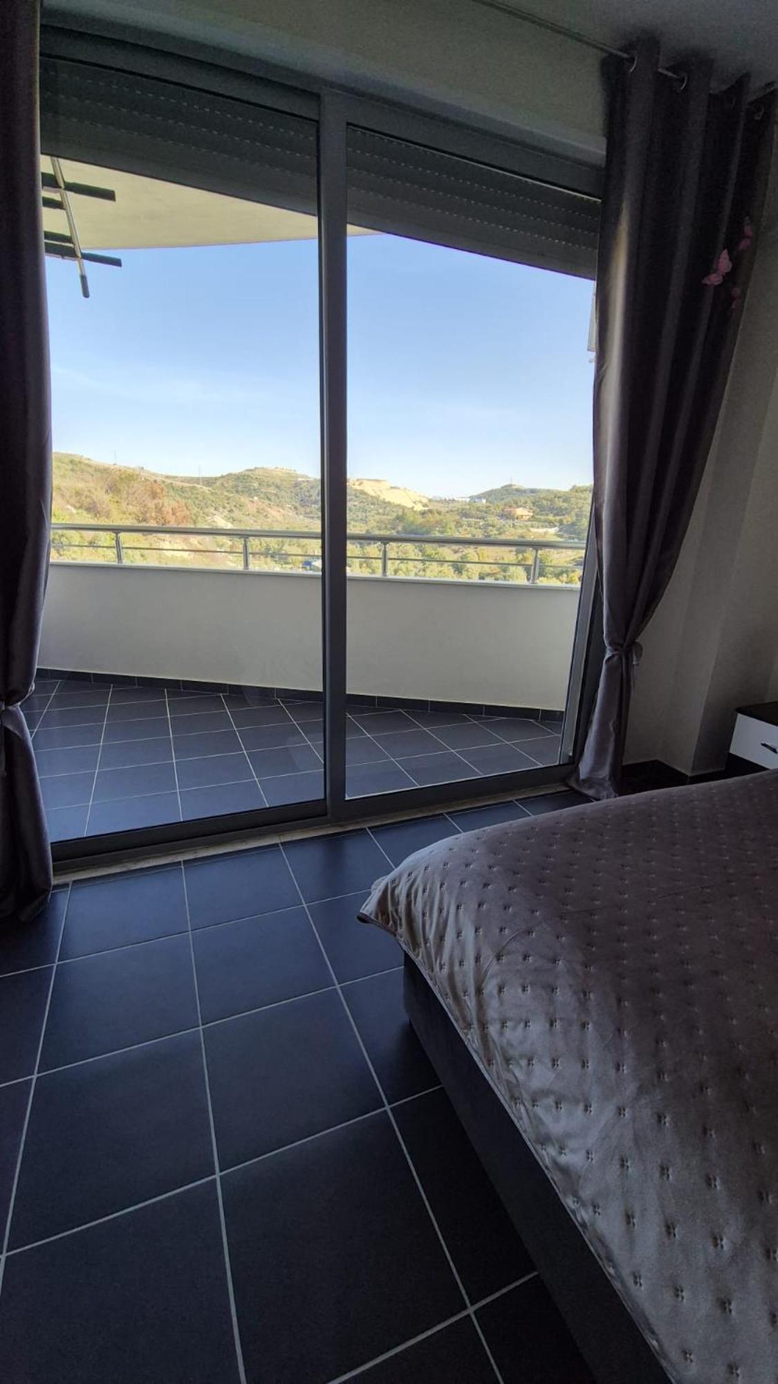 Petra Apartament Golem (Tirana)